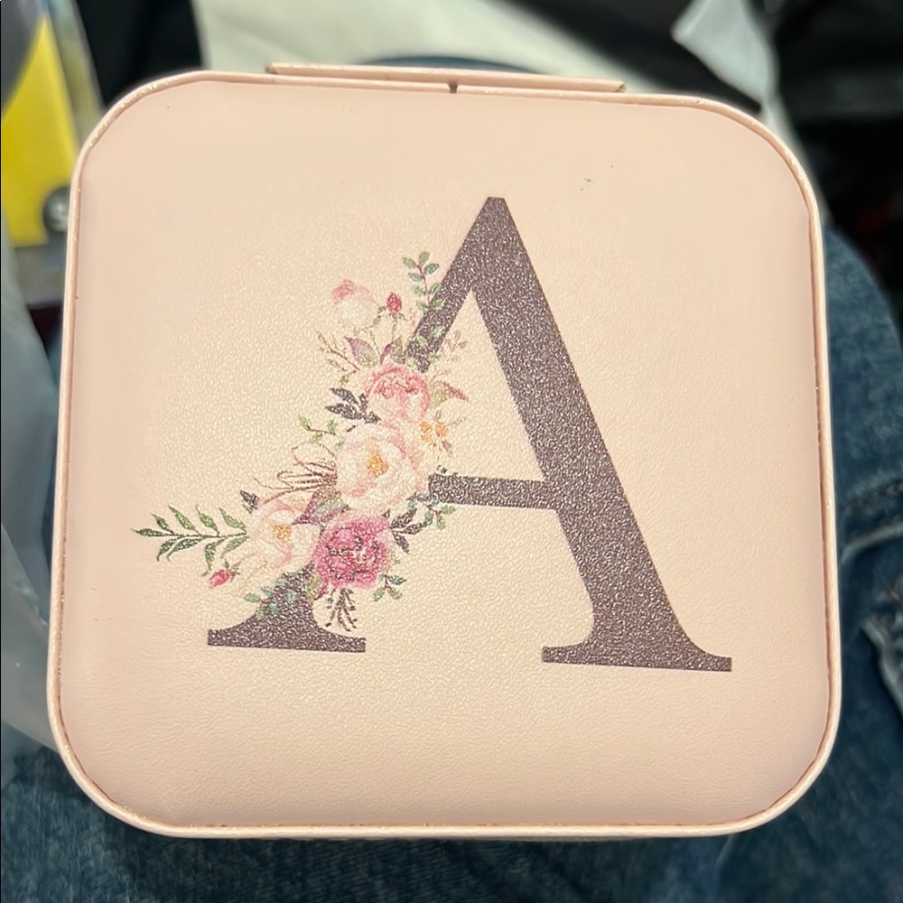 Elegant Pink Jewelry Case